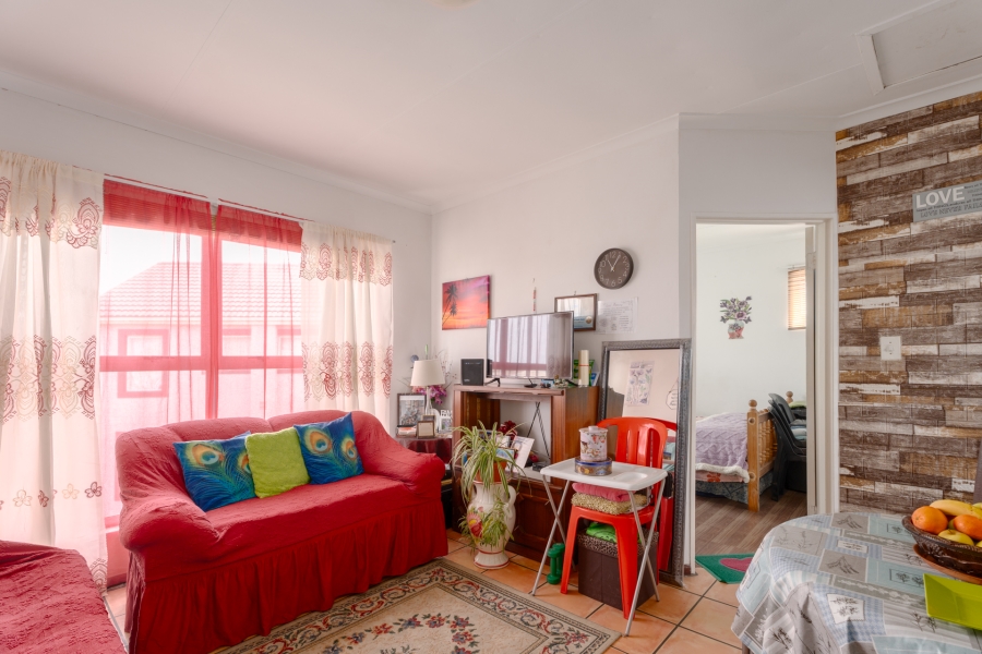 1 Bedroom Property for Sale in Strand South Western Cape